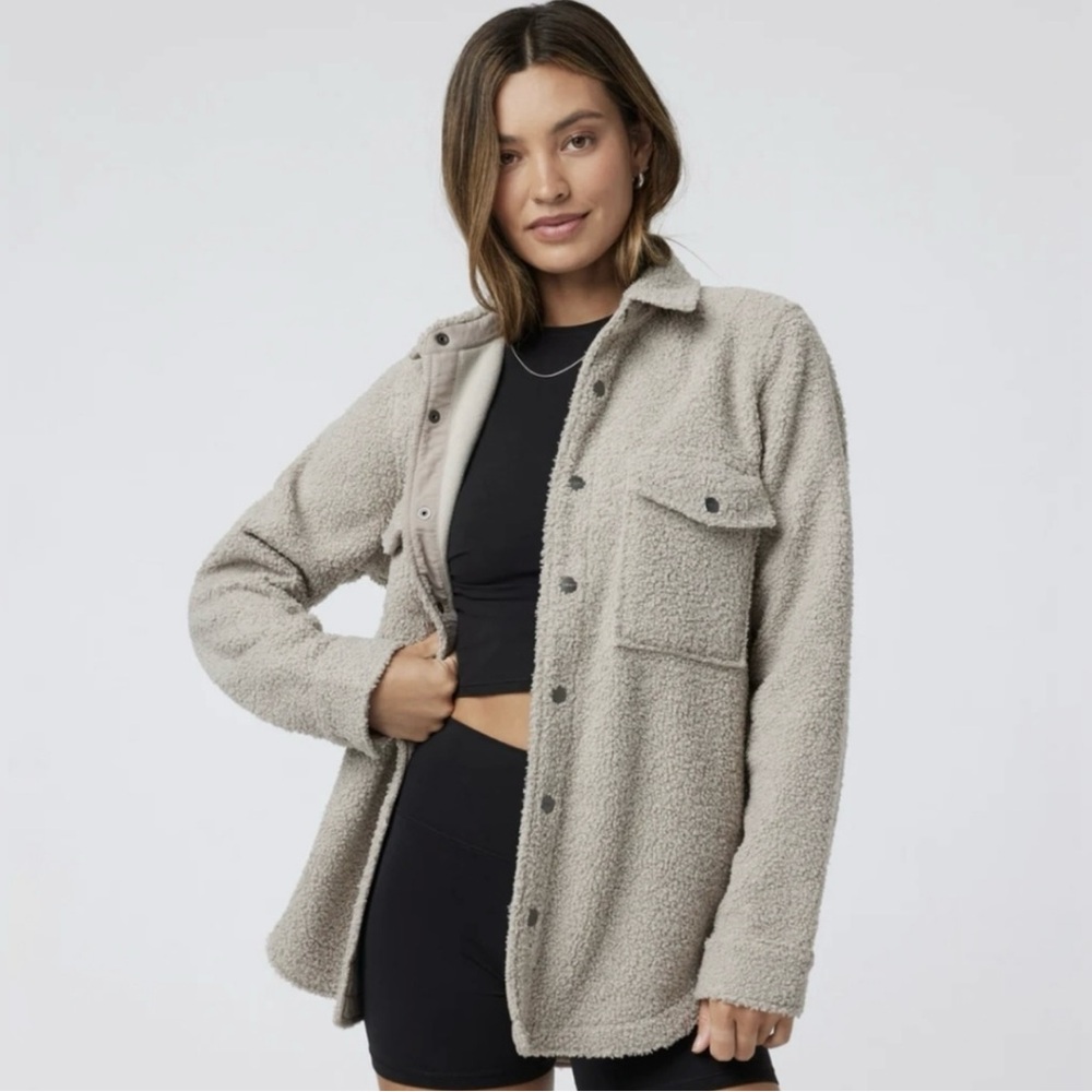 Vuori Sycamore Shirt Jacket Women's Shirt Jacket Color: Dark Salt Size: Small